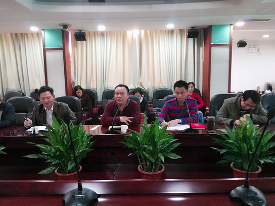 表彰先进、激发干劲，促总厂安全稳定——白云山制药总厂召开综治维稳工作表彰会